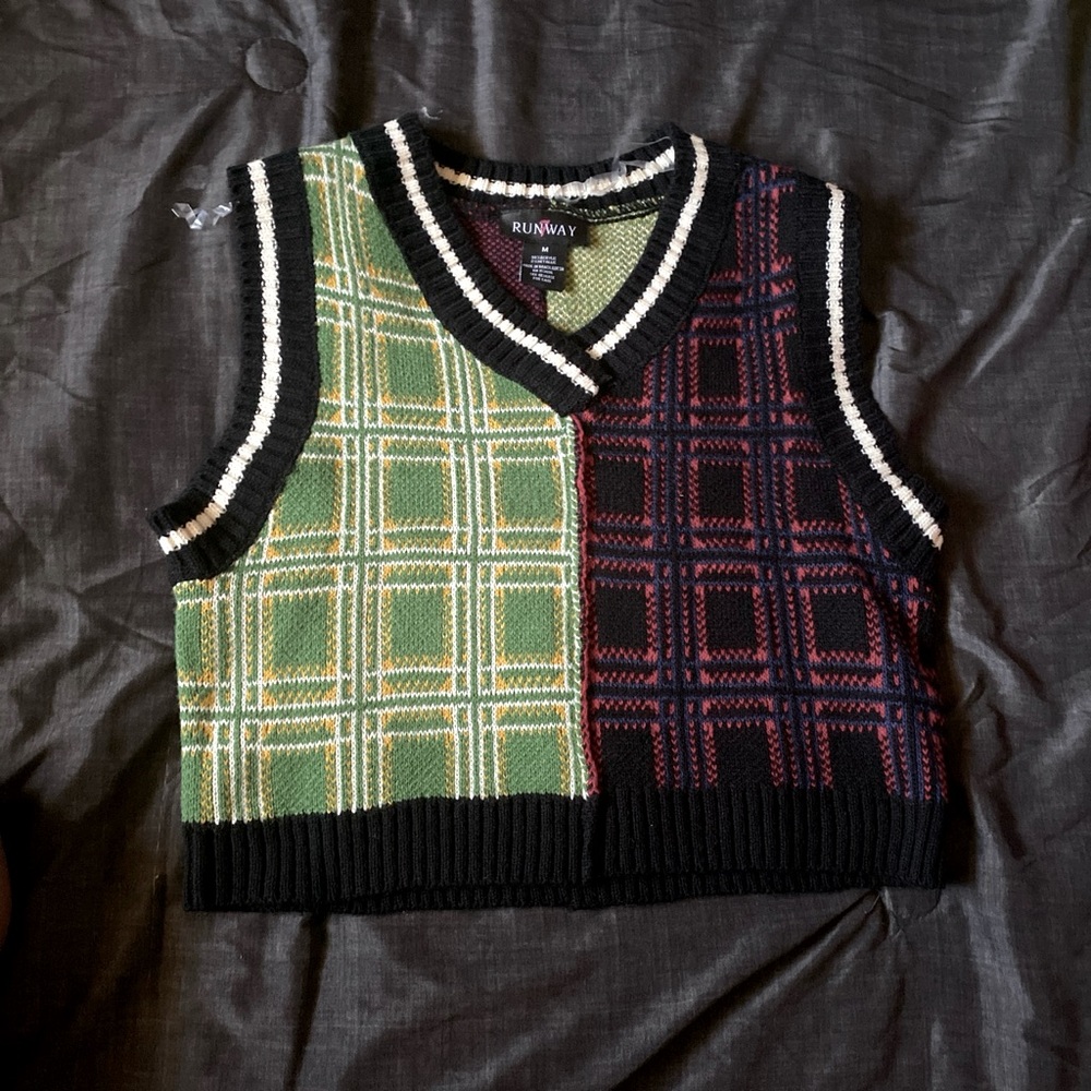 unisex retro vest!!